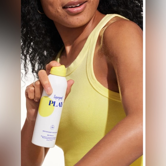 PLAY Antioxidant Body Mist SPF 50 with Vitamin C (2 pack) - Picture 3 of 4
